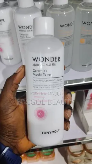 Wonder Ceramide Mochi Toner