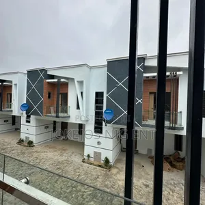 4bdrm Townhouse/Terrace in Lekki Scheme 2 for sale