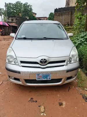 Toyota Corolla Verso 2005 Silver