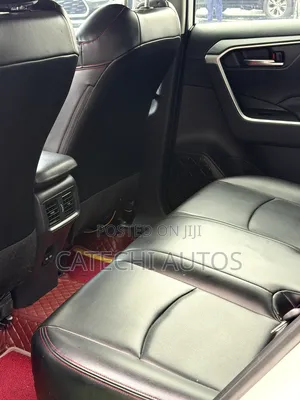 Toyota RAV4 Limited 2022 White