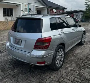 Mercedes-Benz GLK-Class 350 2010 Silver