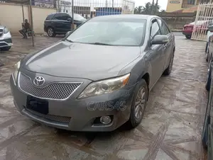Toyota Camry 2011 Gray