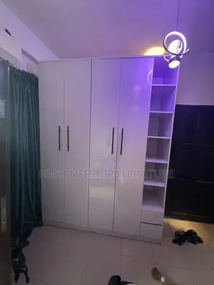 WARDROBE 8by6