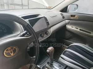 Toyota Camry 2005 Silver