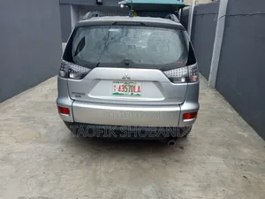 Mitsubishi Outlander 2013 Silver