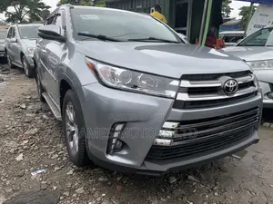 Toyota Highlander 2016 Silver