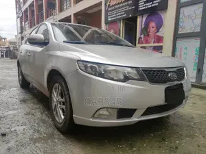 Kia Cerato 2012 Silver