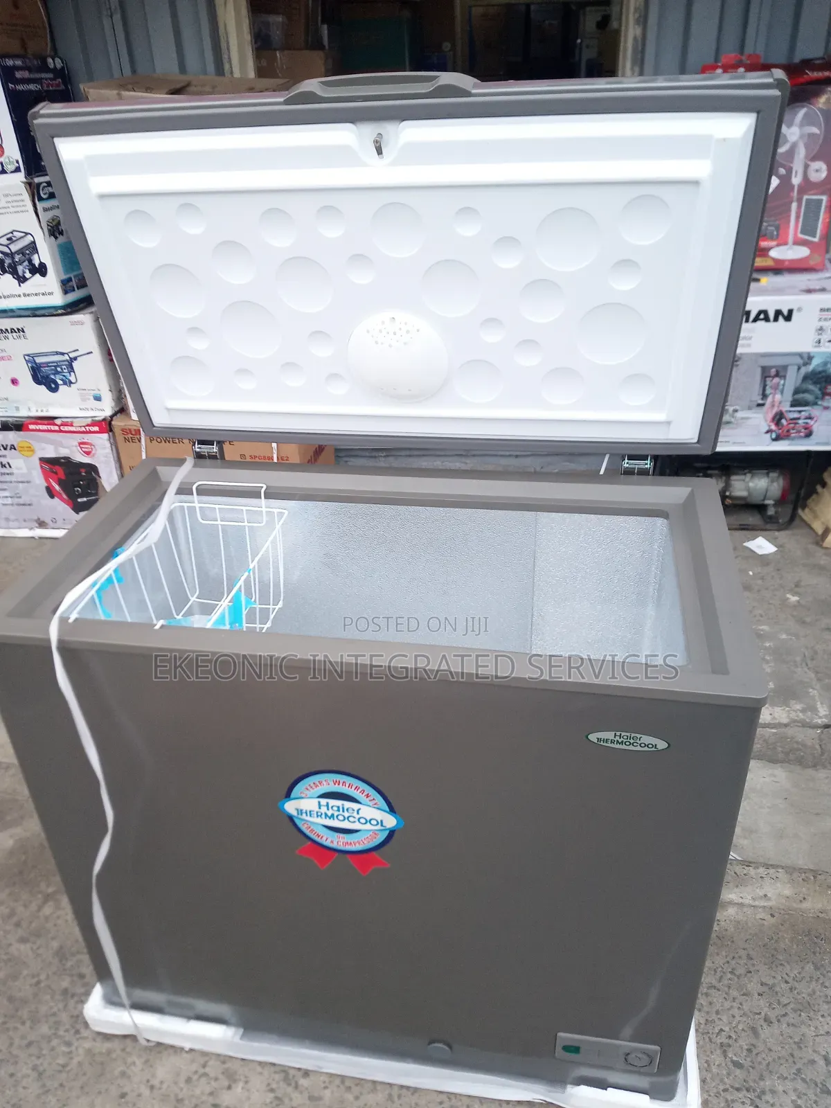 Refrigerator