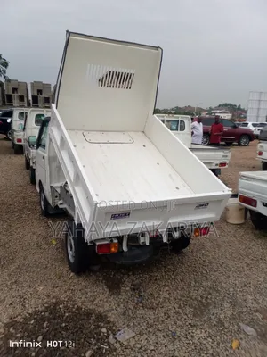 Daihatsu Hijet 2005 White