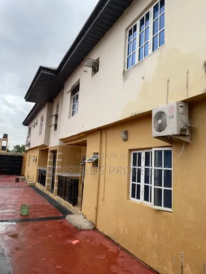 Hotel in Makogi, Off Magboro for Sale