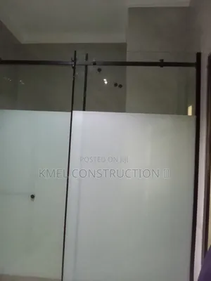 Deluxe Bathroom Shower Screen.