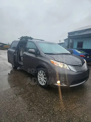 Toyota Sienna 2012 Gray
