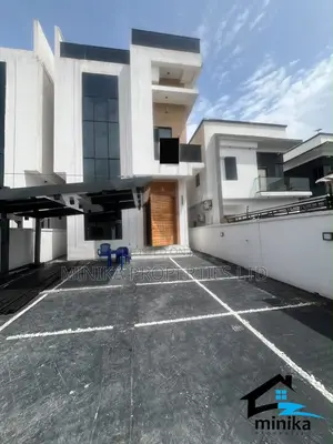 5bdrm Duplex in Ikota for sale