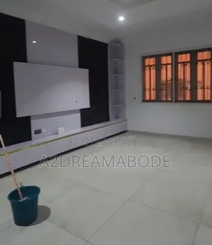 4bdrm Duplex in Yaba, Alagomeji for rent