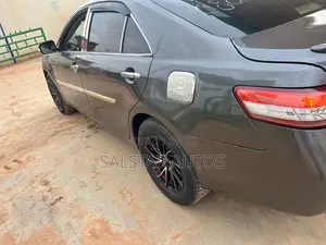 Toyota Camry LE 4dr Sedan (2.4L 4cyl 5A) 2008 Gray