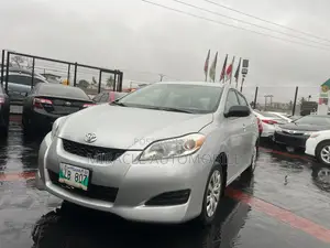 Toyota Matrix S Hatchback FWD (2.4L 4cyl 5A) 2012 Silver