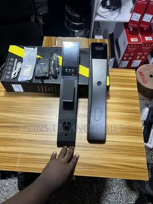 Smartlock (Versatile Keyless Entry)