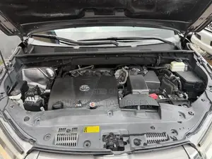 Toyota Highlander Limited 4x2 V6 (3.5L 6cyl 8A) 2018 Gray