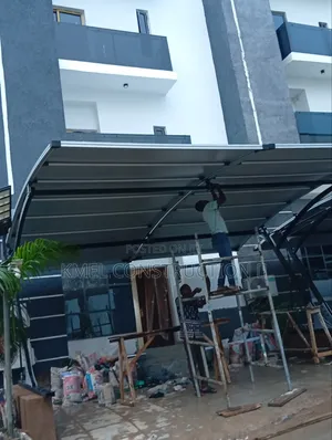 Executive Steel Car Shelter