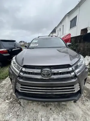 Toyota Highlander Limited 4x4 V6 (3.5L 6cyl 8A) 2018 Gray