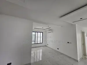 6bdrm Duplex in Banana Island for sale