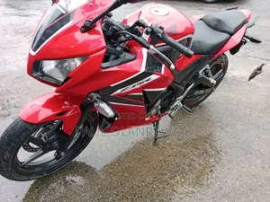 Honda CBR 2018 Red