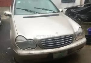 Mercedes-Benz C180 2003 Gold