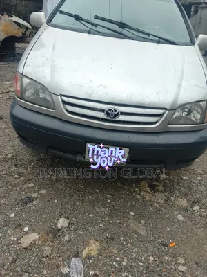 Toyota Sienna 2003