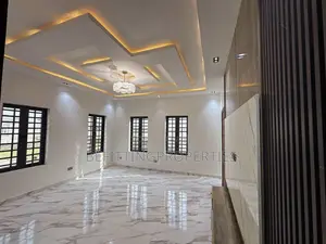 5bdrm Duplex in Lekki for sale