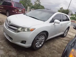 Toyota Venza 2009 White
