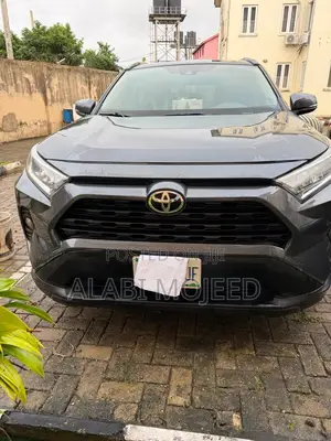 Toyota RAV4 XLE Premium FWD 2020 Gray