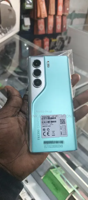 New Tecno Camon 40 Pro 5G 256 GB Green