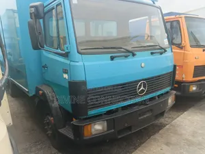 Mercedes Benz 1114 Trucks