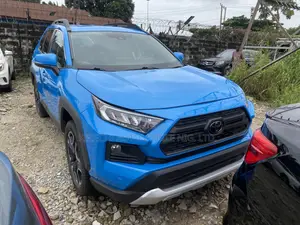 Toyota RAV4 Adventure 2019 Blue
