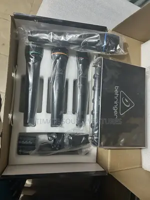 Behringer 4 in 1 Wireless Microphone
