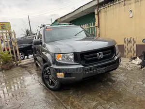 Honda Ridgeline Sport 4x4 Crew Cab 122 in. WB 2012 Gray