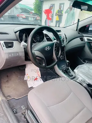Hyundai Elantra 2016 Red