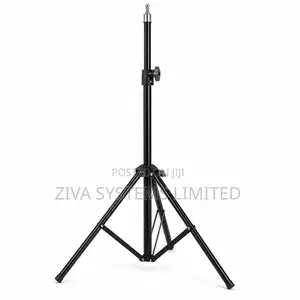 8806 Light Tripod Stand
