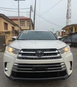 Toyota Highlander Limited 2019 White