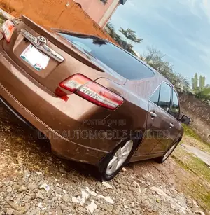 Toyota Camry XLE 4dr Sedan (2.4L 4cyl 5A) 2009 Red