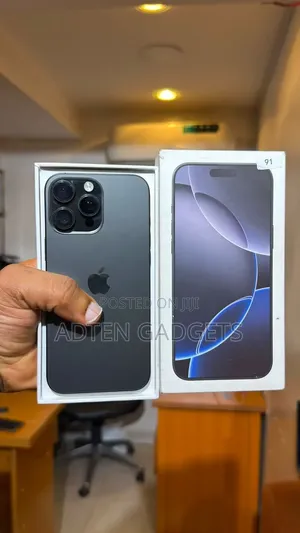 New Apple iPhone 16 Pro Max 256 GB Black