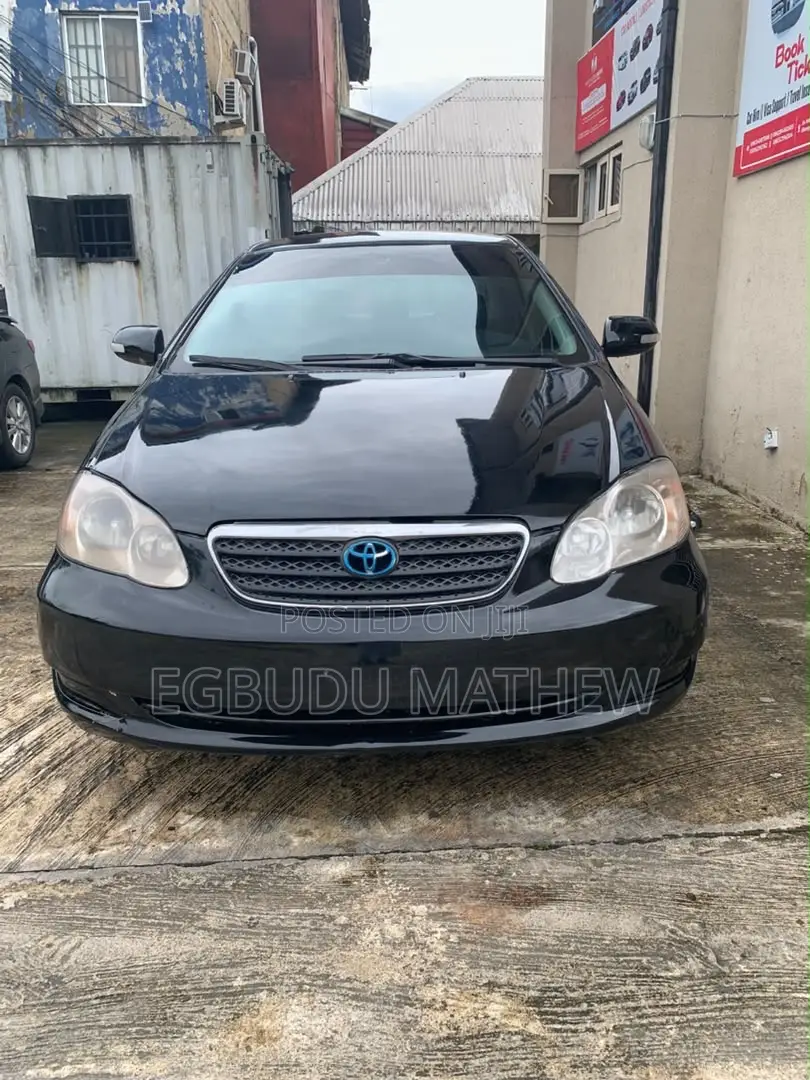 Toyota Corolla Hybrid LE 2025 Black
