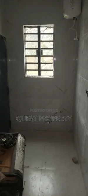 1bdrm Bungalow in Warri for rent