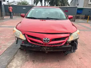 Toyota Corolla LE 4dr Sedan (1.8L 4cyl 4A) 2012 Red