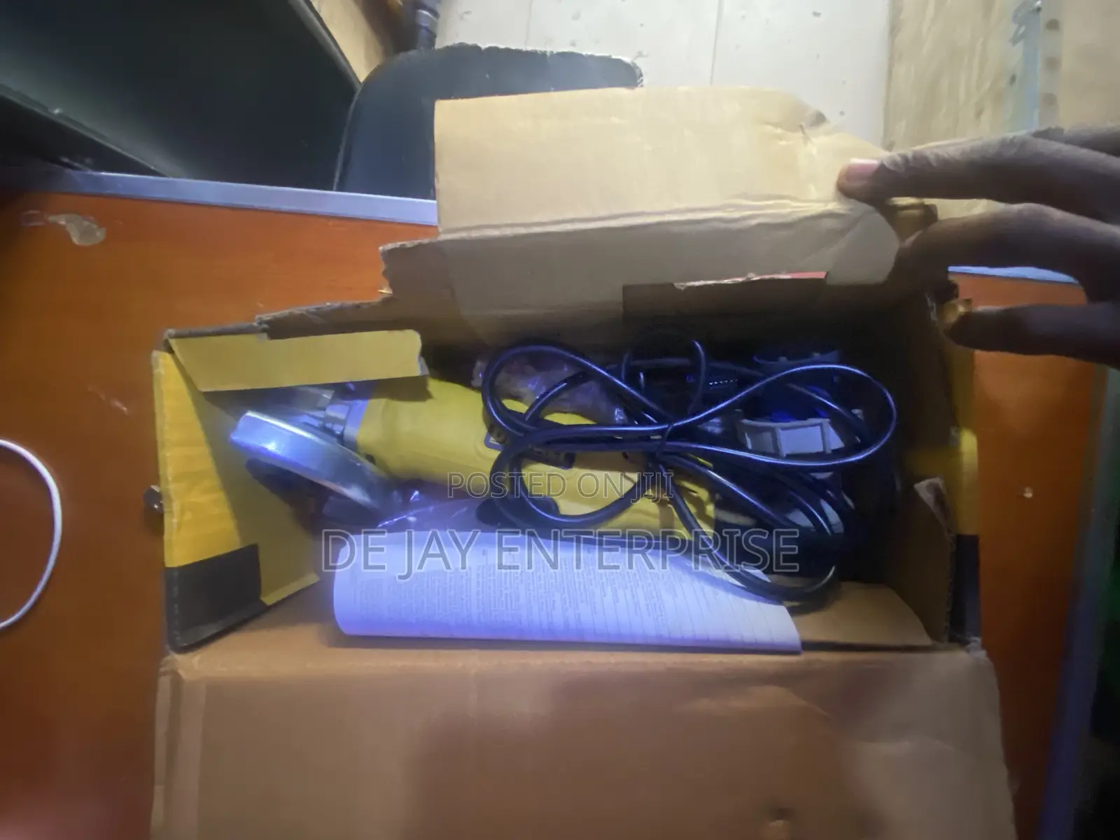 Angle Grinder / Grinding Machine