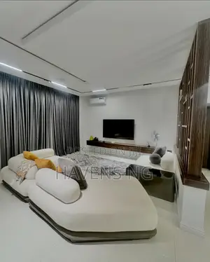 Exquisite 2-Bedroom Apartment for Short Let