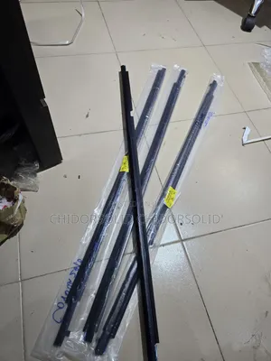 Uper Door Chrom Corolla 208 2013