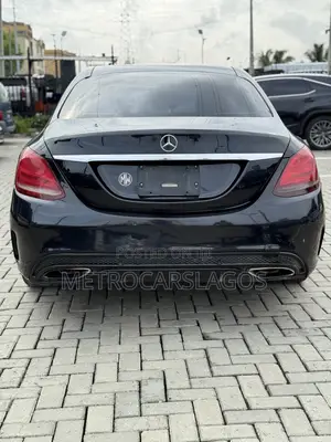 Mercedes-Benz C300 Base 4dr RWD Sedan (2.0L 4cyl 7A) 2015 Black