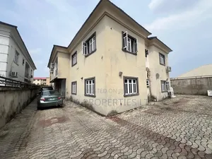 3bdrm Block of Flats in Ogidan, Sangotedo for sale