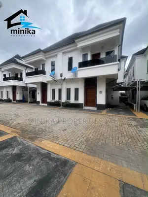 4bdrm Duplex in Ikota for sale
